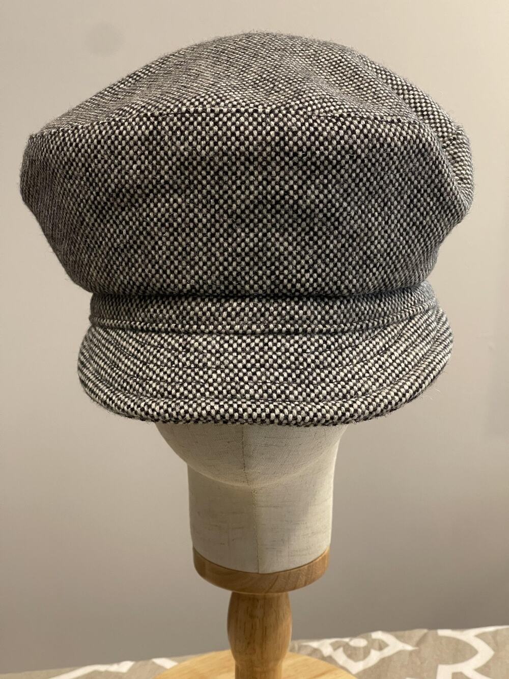 Banana Republic Hat Cap Newsboy Womens M Gray Tweed Wool Blend Lined Houndstooth
